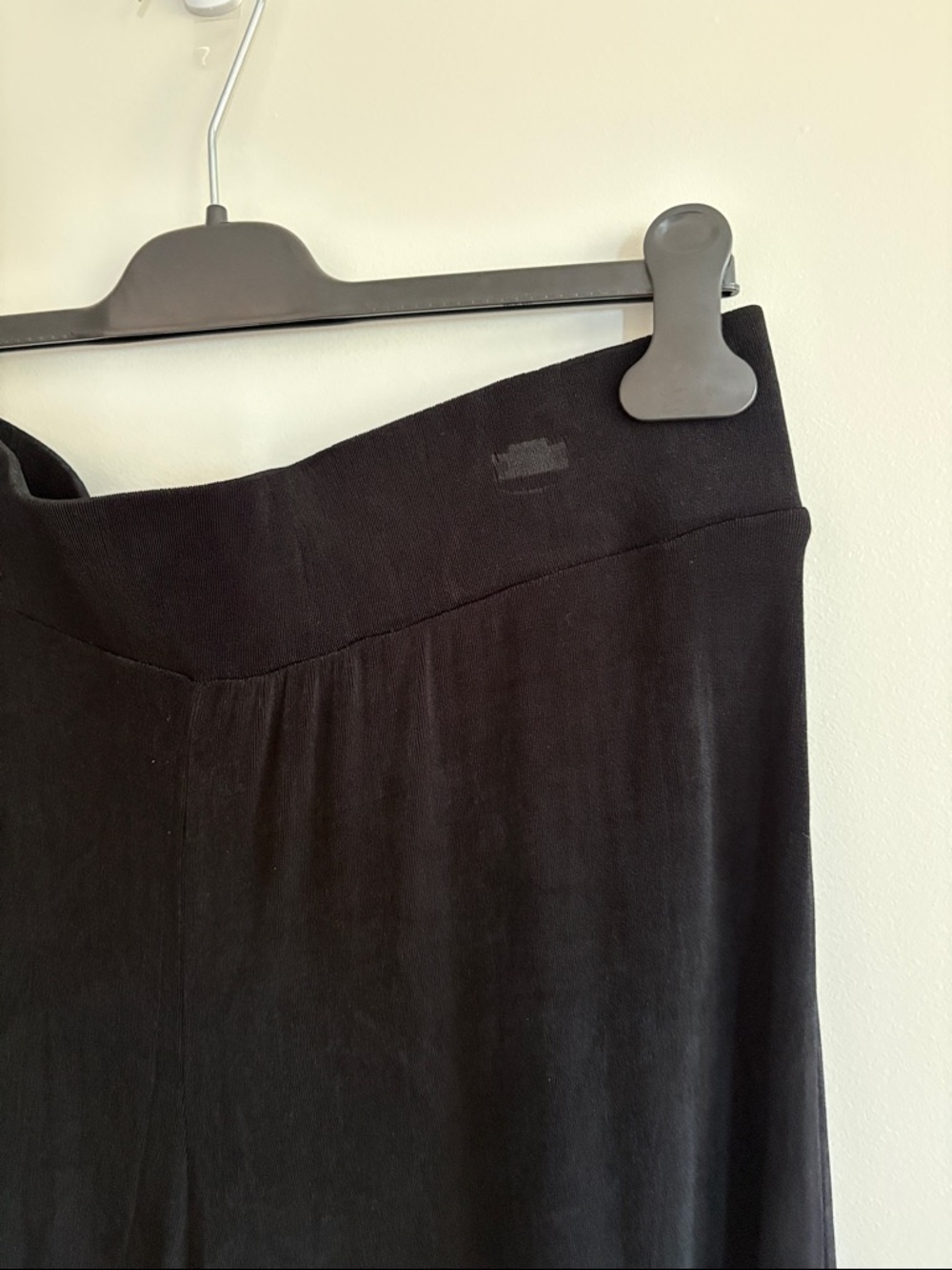 Chicos Wide-Leg Stretch Pants - Picture 3 of 13